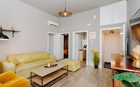 Rhodes Old Town Apartment Manos